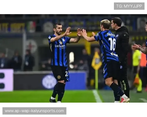 国米的边翼轮转令人防不胜防，姆希塔良完成关键串联